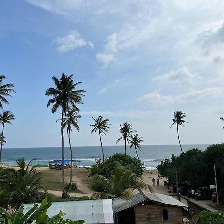 Coconut Surf Inn Weligama Exterior photo
