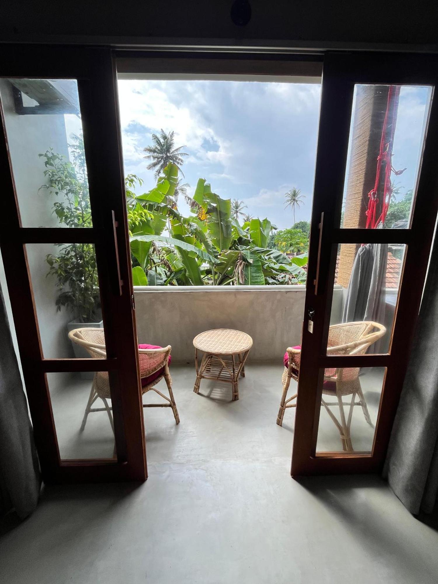 Coconut Surf Inn Weligama Exterior photo